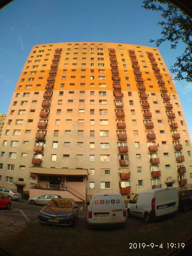 2020 Zwyciestwa 18 - Mieszkanie / Kawalerka / Studio بوزنان المظهر الخارجي الصورة
